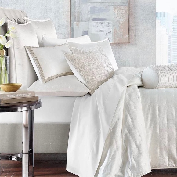 Hotel Collection Glint Full / Queen Quilted Coverlet White